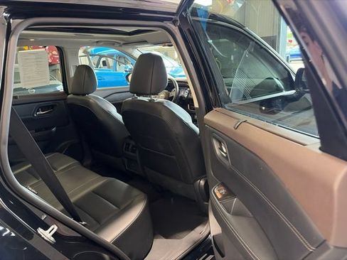 Used 2023 Nissan Rogue SV w/ SV Premium B Package AWD/4WD image 15