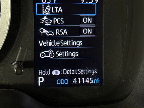 Used 2022 Toyota Corolla Cross L image 17