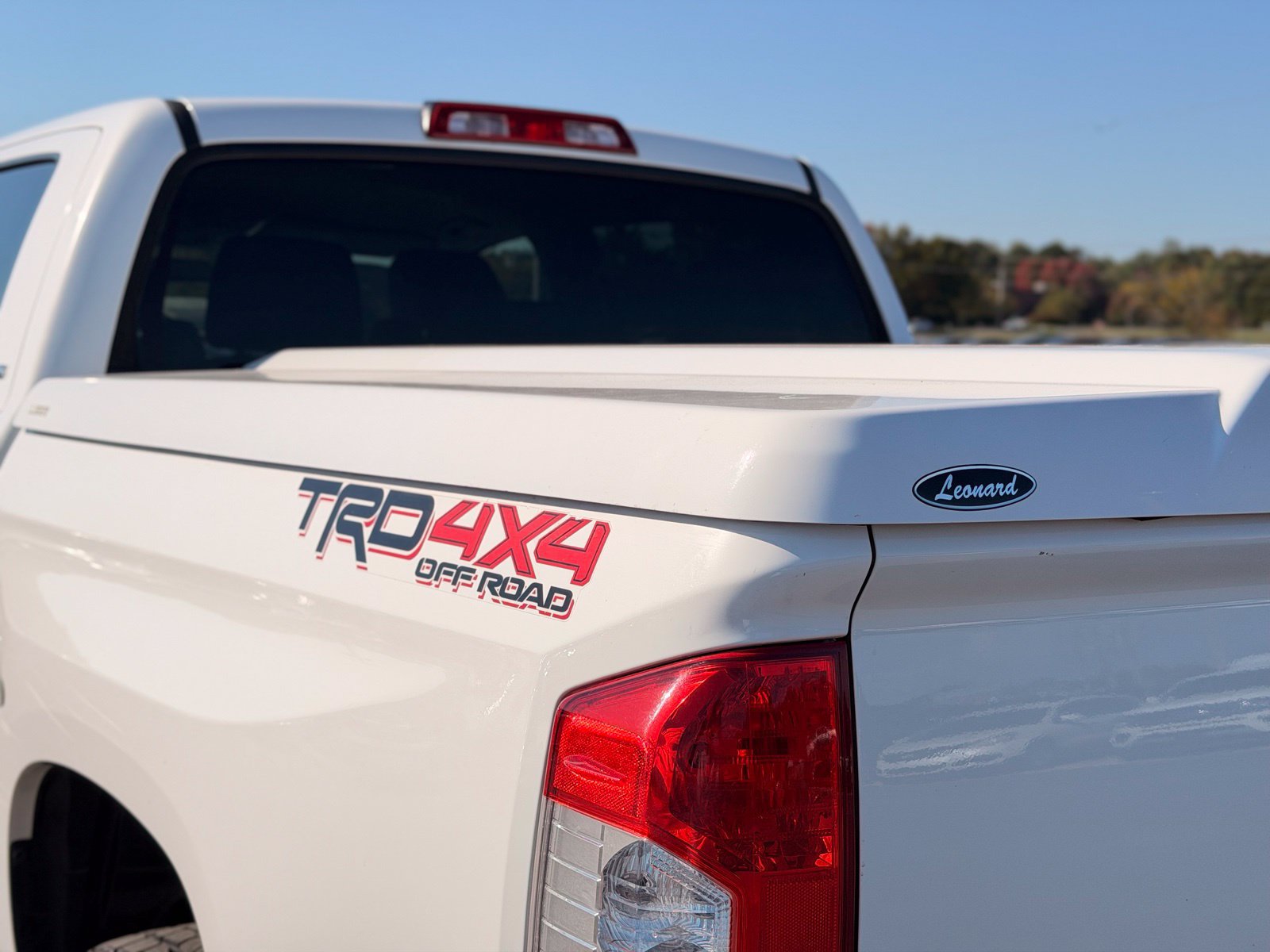 Used 2017 Toyota Tundra SR5 w/ TRD Off Road Package AWD/4WD image 11