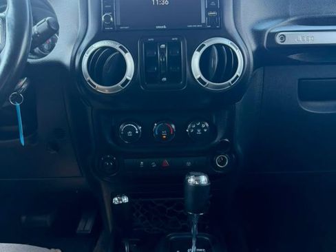 Used 2016 Jeep Wrangler Unlimited Rubicon w/ Dual Top Group AWD/4WD image 20