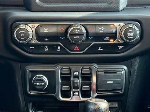 Used 2020 Jeep Gladiator Sport w/ Quick Order Package 24S image 20