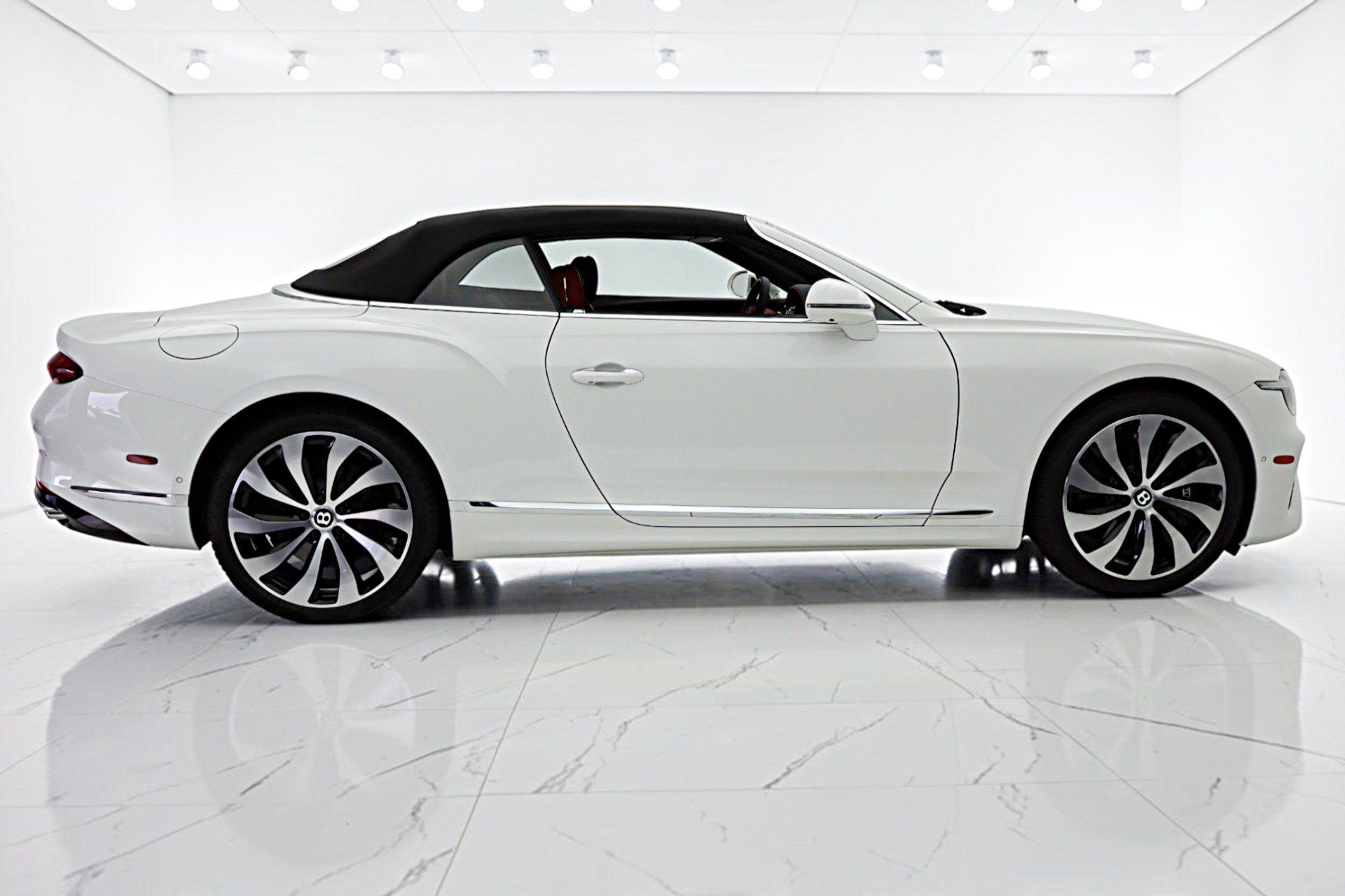 Used 2026 Bentley Continental GT Mulliner AWD/4WD image 25