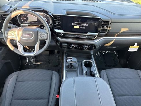New 2026 GMC Sierra 1500 Elevation image 7