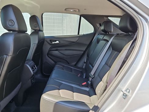 Used 2024 Chevrolet Equinox Premier FWD image 31