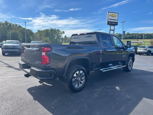 Used 2024 Chevrolet Silverado 2500 Custom w/ Custom Value Package AWD/4WD image 4