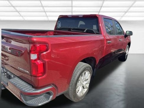 Used 2020 Chevrolet Silverado 1500 Custom w/ Custom Value Package RWD image 2