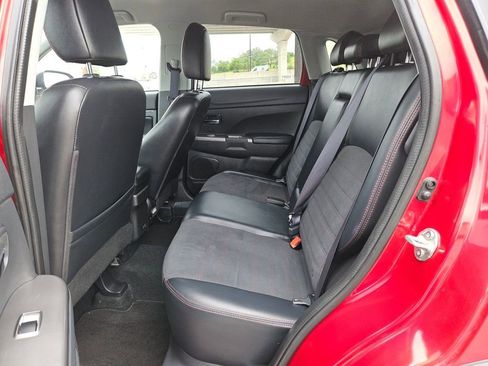 Used 2025 Mitsubishi Outlander Sport SE AWD/4WD image 17