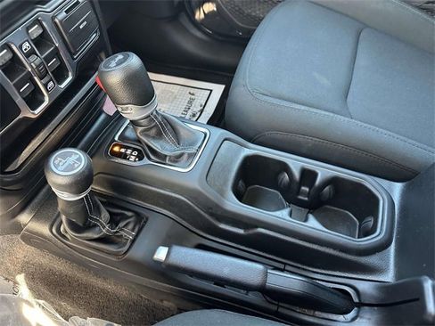 Certified 2021 Jeep Wrangler Unlimited Sahara image 34