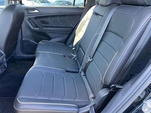 Certified 2023 Volkswagen Tiguan SEL R-Line AWD/4WD image 7