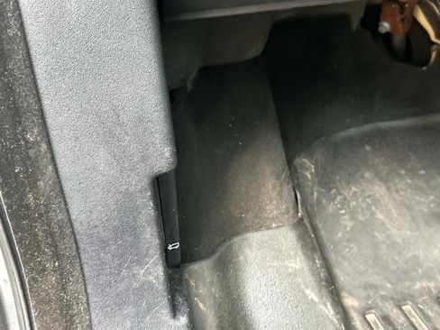 Used 2017 Land Rover Range Rover Evoque SE Premium image 24