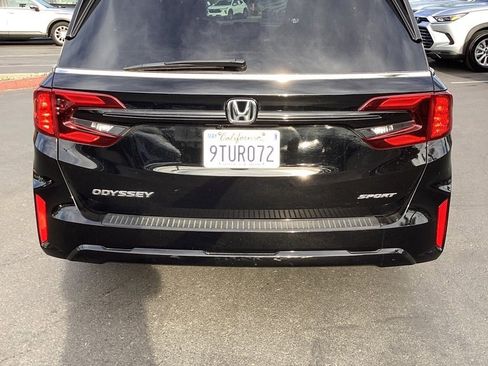 Used 2025 Honda Odyssey Sport-L image 8