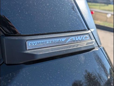 Used 2025 Subaru Forester Premium image 19