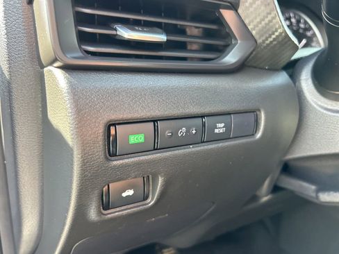 Used 2024 Nissan Sentra S FWD image 14