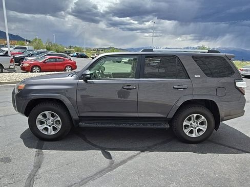 Used 2019 Toyota 4Runner SR5 Premium w/ Wilderness Package AWD/4WD image 7