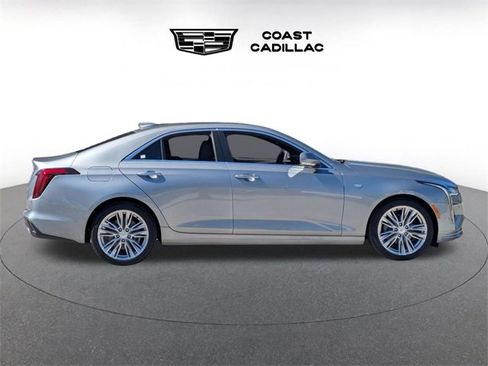 Used 2025 Cadillac CT4 Premium Luxury image 5