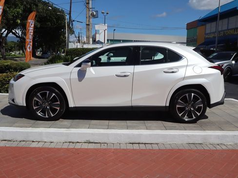 New 2026 Lexus UX 300h FWD image 8