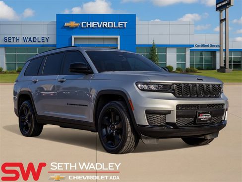 Used 2023 Jeep Grand Cherokee L Altitude image 1