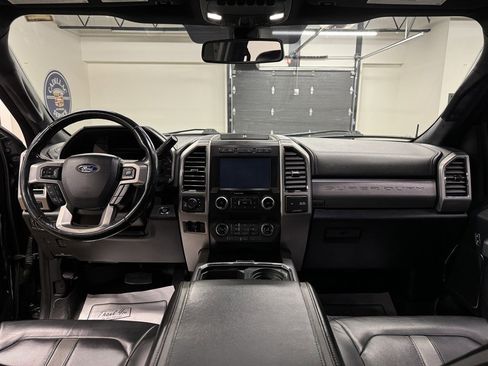 Used 2019 Ford F250 Platinum w/ Platinum Ultimate Package AWD/4WD image 30