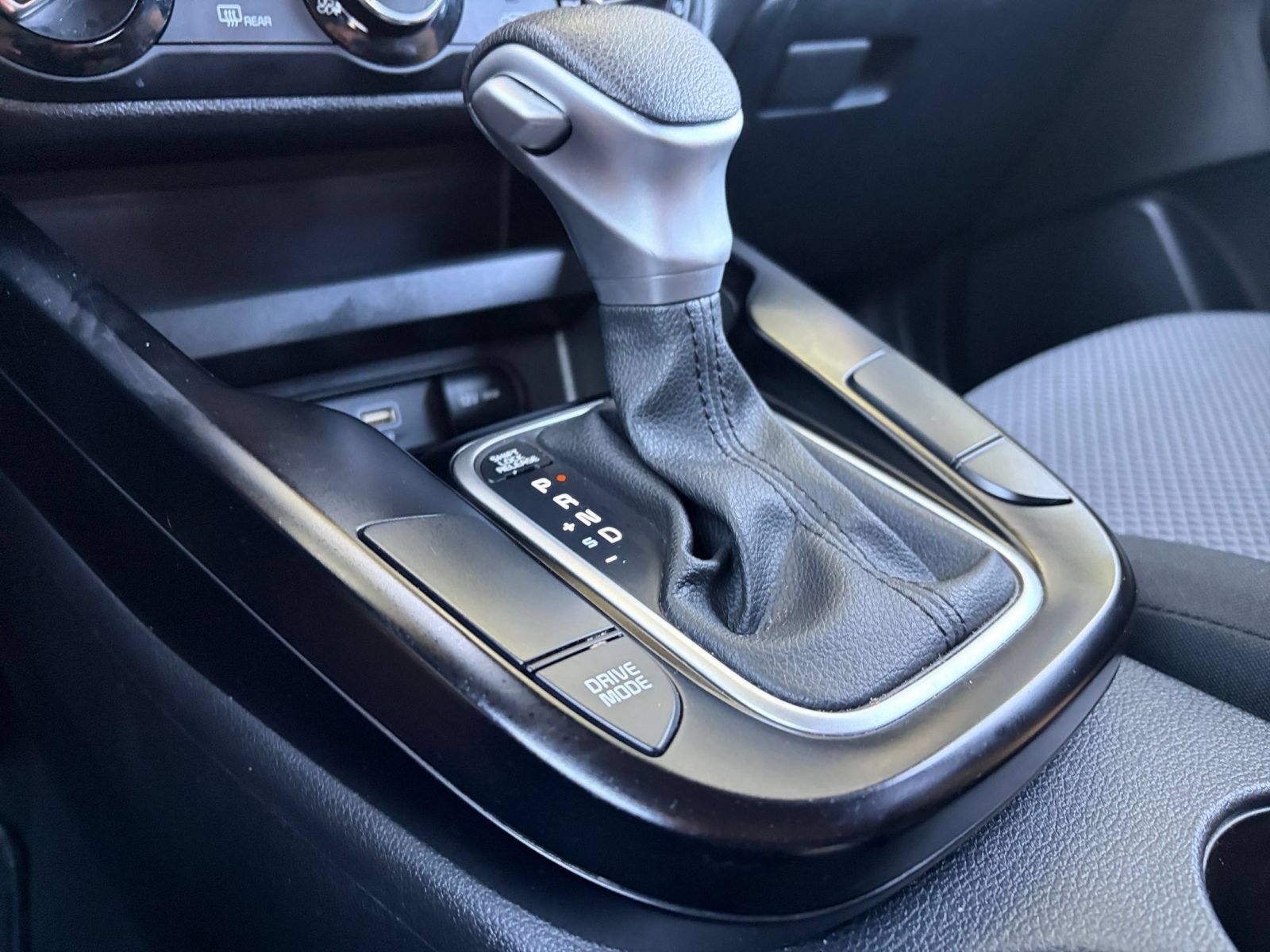 Used 2025 Kia Soul LX w/ LX Technology Package FWD image 38