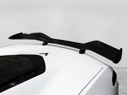 Used 2026 Chevrolet Corvette Z06 w/ Z07 Performance Package RWD image 24