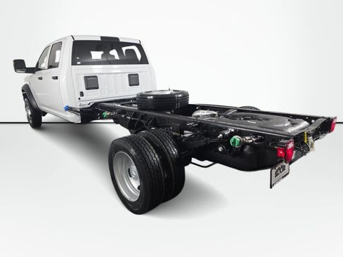 New 2026 RAM 5500 Tradesman w/ Chrome Appearance Group AWD/4WD image 11