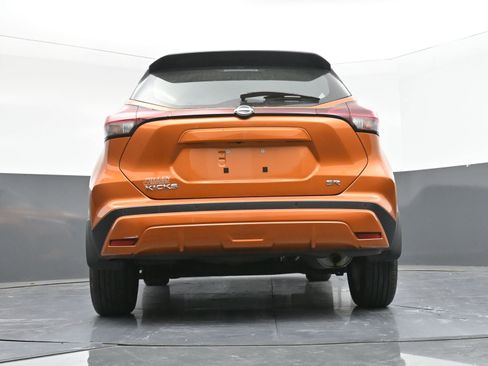 Used 2023 Nissan Kicks SR image 25