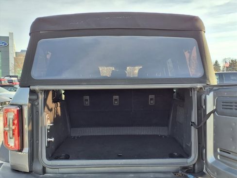 Used 2022 Ford Bronco Wildtrak image 9
