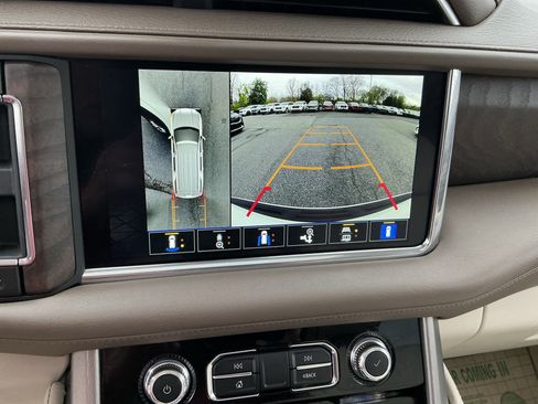 Used 2023 GMC Yukon Denali AWD/4WD image 33