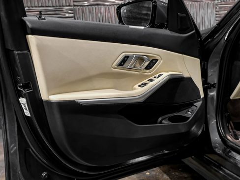 Used 2020 BMW 330i Sedan w/ Convenience Package image 46