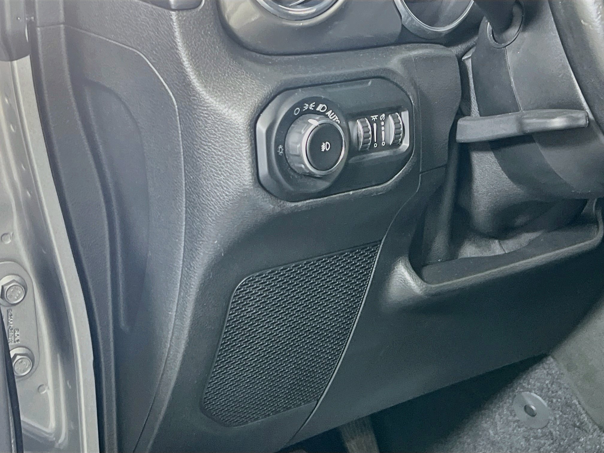 Used 2020 Jeep Wrangler Unlimited Sahara w/ LED Lighting Group AWD/4WD image 10