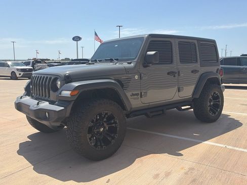 Used 2021 Jeep Wrangler Unlimited Sport AWD/4WD image 7