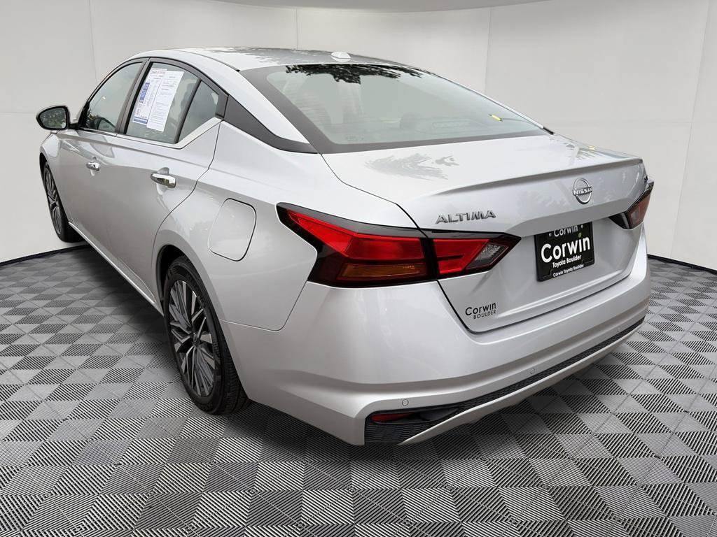 Used 2024 Nissan Altima 2.5 SV FWD image 7