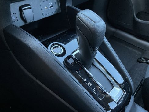 New 2025 Nissan Versa SV w/ Trunk Package image 32