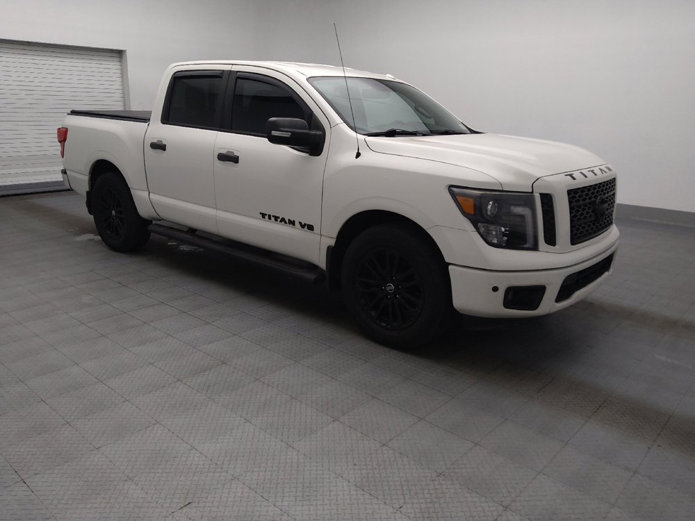 Used 2018 Nissan Titan SV w/ SV Convenience Package RWD image 11