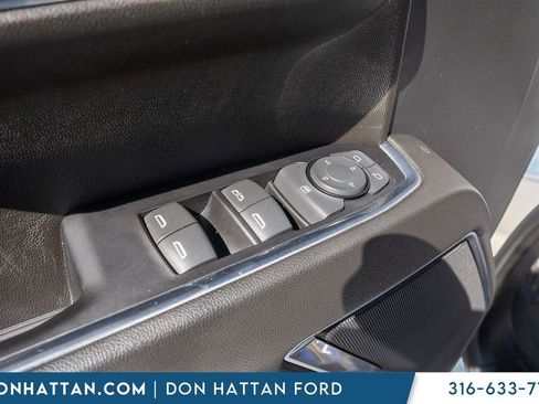 Used 2022 GMC Sierra 1500 SLE image 12