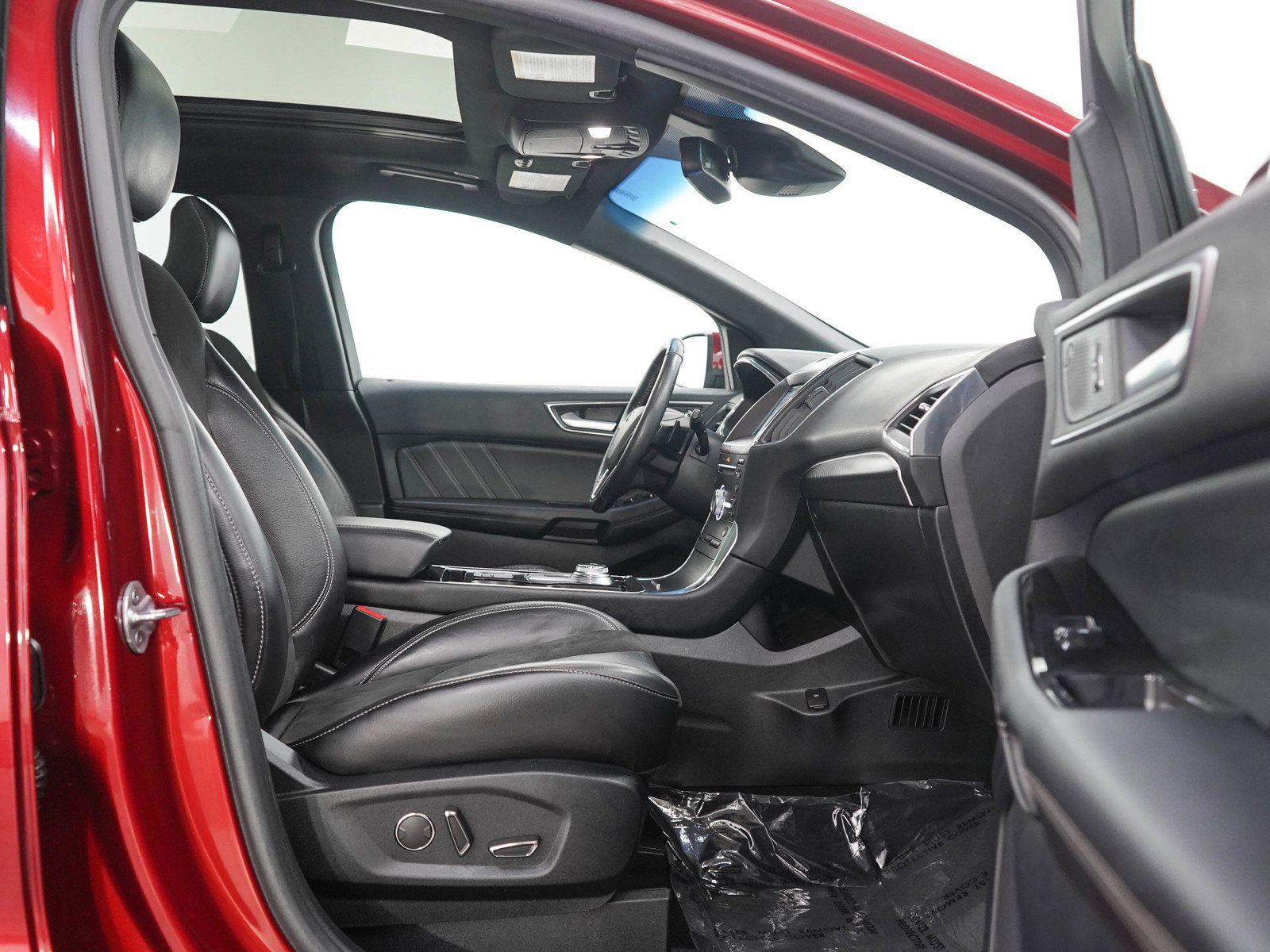 Used 2019 Ford Edge ST w/ Convenience Package AWD/4WD image 11