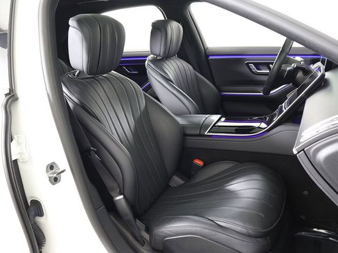 Used 2022 Mercedes-Benz S 500 4MATIC w/ AMG Line Package image 35