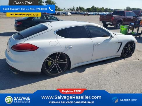 Used 2014 Porsche Panamera S image 4