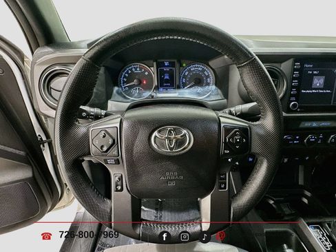 Used 2021 Toyota Tacoma TRD Off-Road w/ Technology Package AWD/4WD image 12