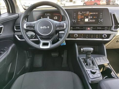 Used 2023 Kia Sportage LX FWD image 11