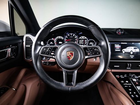 Used 2019 Porsche Cayenne AWD/4WD image 26