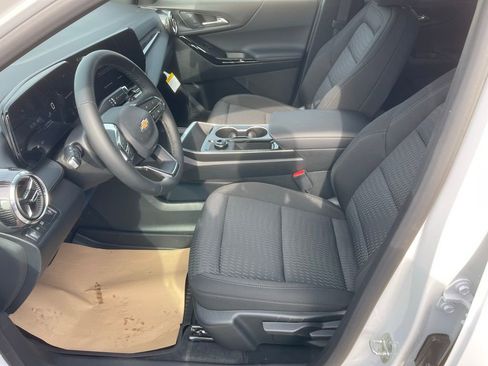 New 2026 Chevrolet Equinox LT w/ Safety and Technology Package image 11