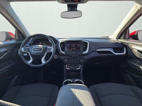 Used 2024 GMC Terrain SLE image 13