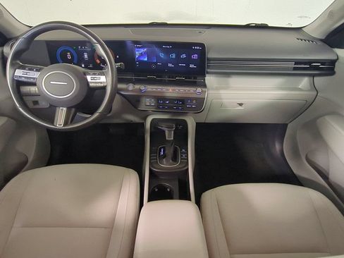 Used 2025 Hyundai Kona SEL FWD image 17