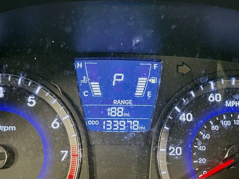 Used 2013 Hyundai Accent GS image 19