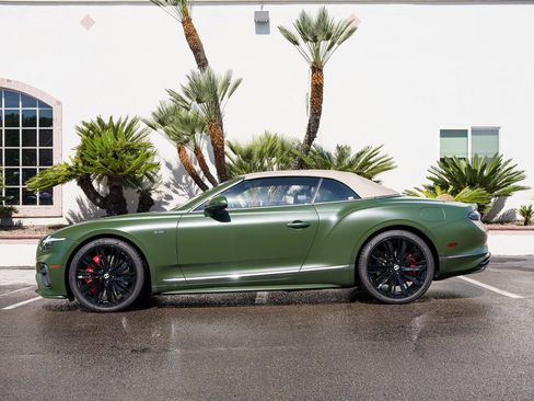 Used 2025 Bentley Continental GT Speed image 32