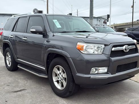 Used 2011 Toyota 4Runner SR5 image 3