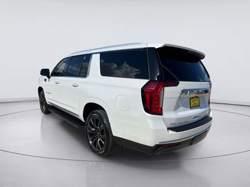 Used 2023 GMC Yukon XL SLT w/ SLT Luxury Package RWD image 5