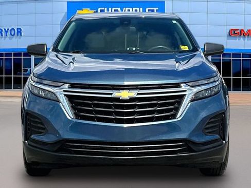 Used 2024 Chevrolet Equinox LS w/ LS Convenience Package FWD image 2