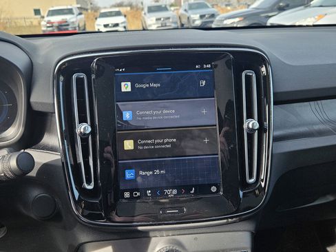 Used 2023 Volvo C40 P8 Recharge Ultimate image 12